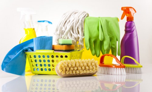 Professional end of tenancy cleaning in a SE16 kitchen